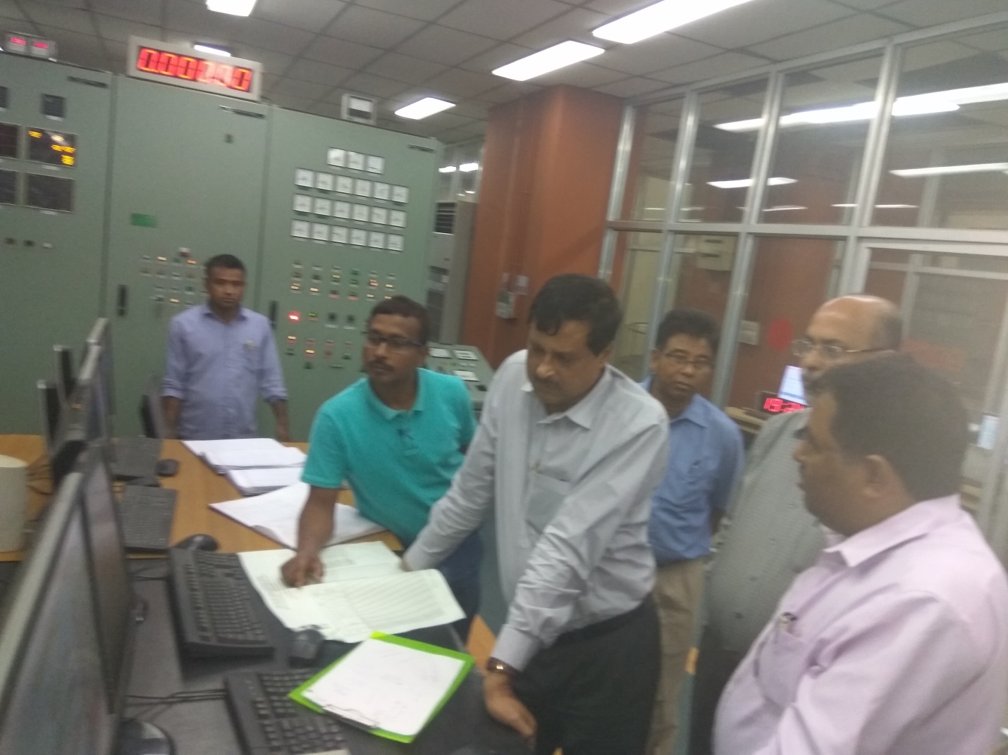 ED(O&M) on his visit to KHEP