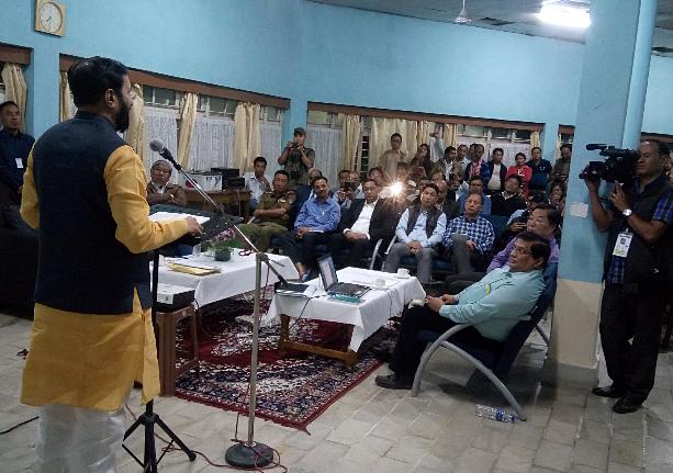 पर्यावरण एवं वन मंत्रालय और सीसी के माननीय केन्द्रीय मंत्री 15/11/2015 पर दोयांग में प्राप्त किया गया था