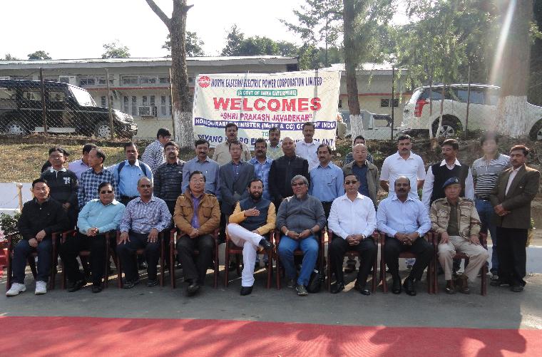 पर्यावरण एवं वन मंत्रालय और सीसी के माननीय केन्द्रीय मंत्री 15/11/2015 पर दोयांग में प्राप्त किया गया था