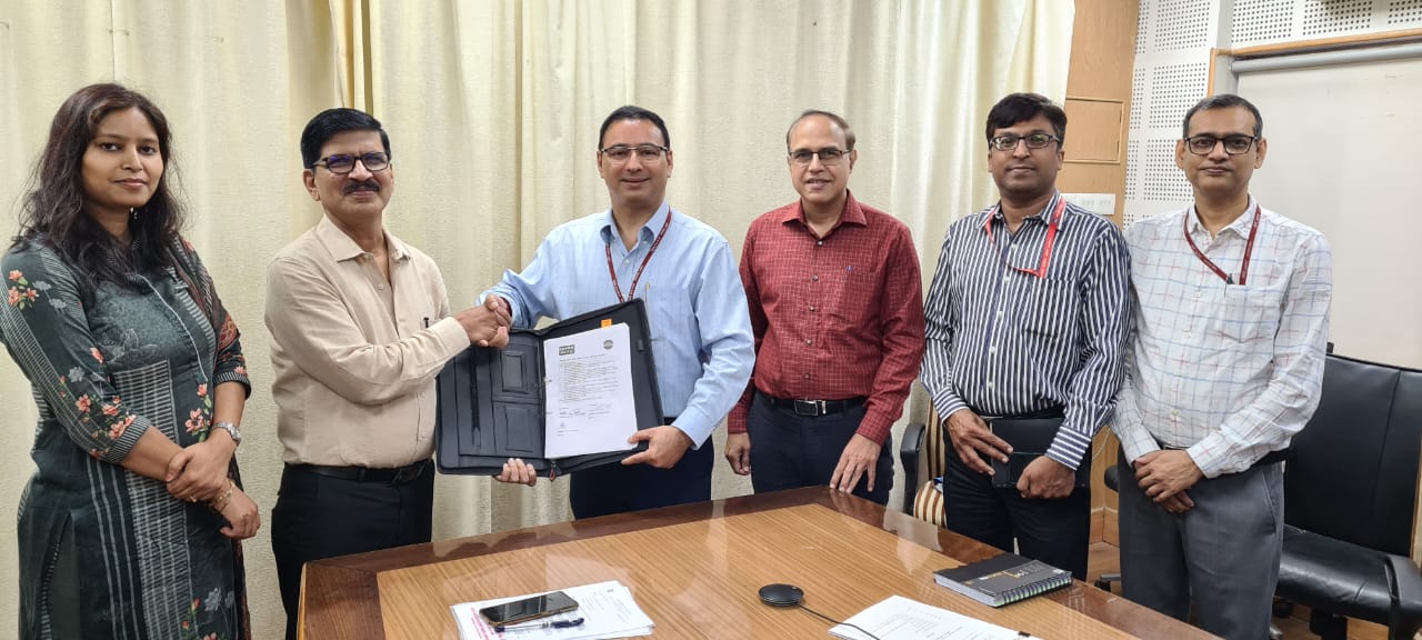 एनएचपीसी और नीपको के बीच समझौते पर हस्ताक्षर