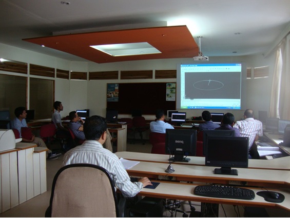 सीएडी ऑटो पर प्रशिक्षण कार्यक्रम मानव संसाधन विकास केंद्र द्वारा आयोजित